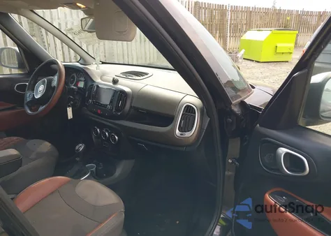 2016 Fiat 500L Trekking из США, поврежденный, VIN ZFBCFADH5GZ037393